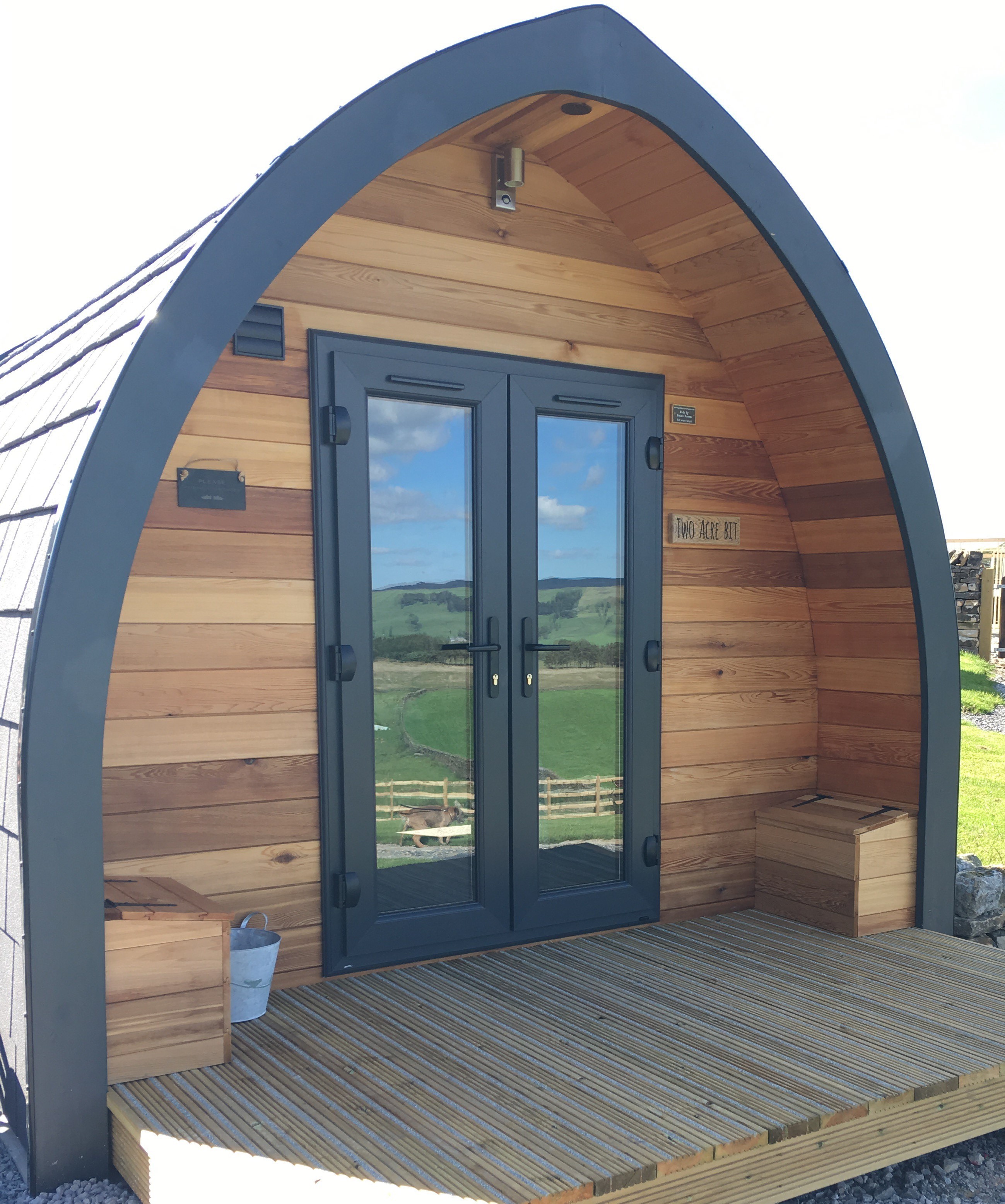 Kingfisher Pod | Dog Friendly Glamping Pod with Fishing